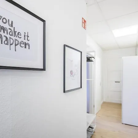 Spacious Two Br Close To Stadtpark And Street Parking Hamburg Exterior photo