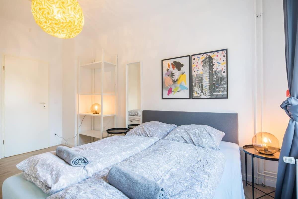 Spacious Two Br Close To Stadtpark And Street Parking Hamborg