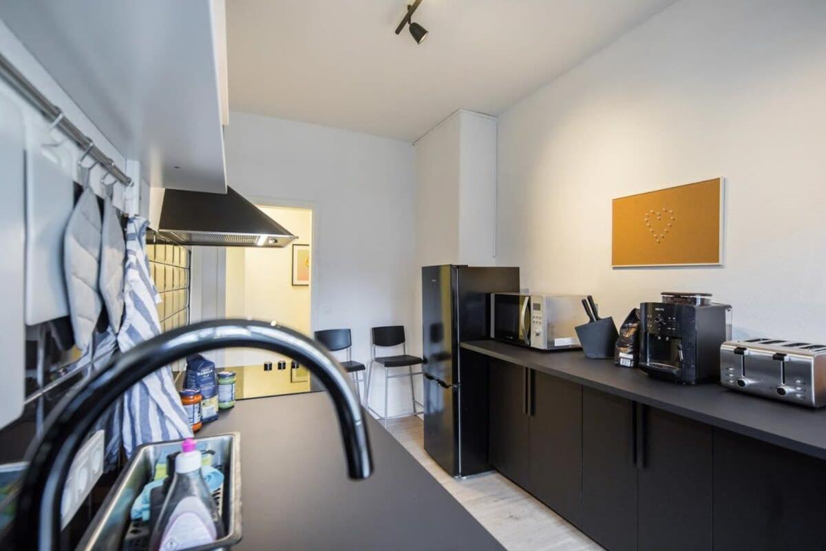 Lejlighed Spacious Two Br Close To Stadtpark And Street Parking Hamborg