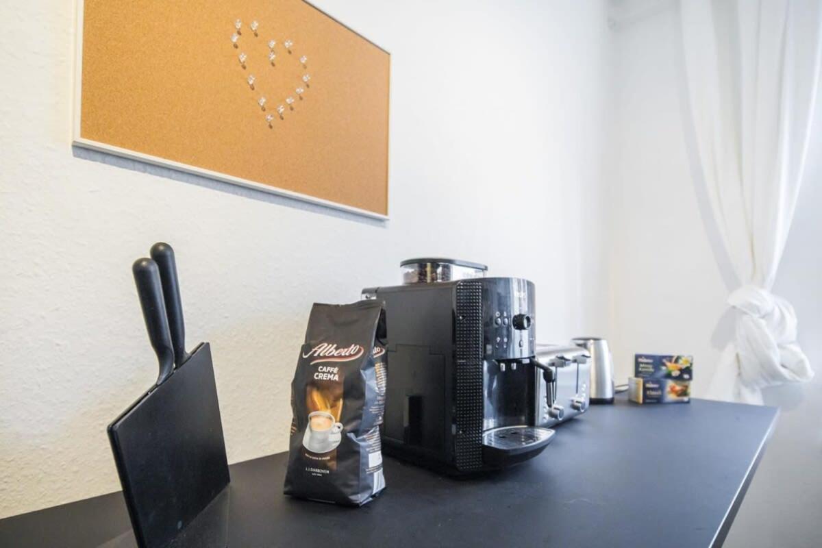 Spacious Two Br Close To Stadtpark And Street Parking Hamburg